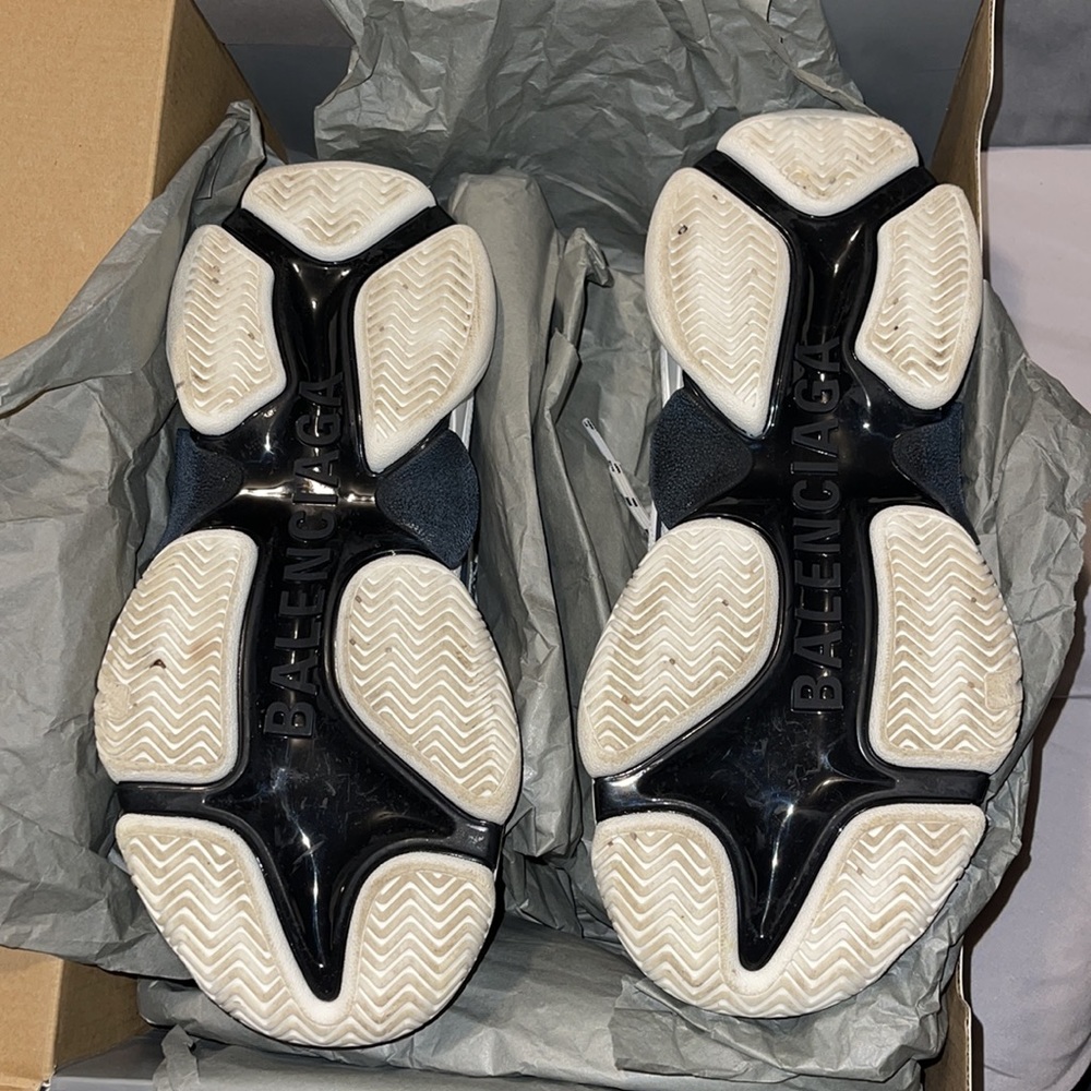 🚫SOLD VIA P P 🚫 BALENCIAGA TRIPLE S SNEAKERS🔥 - Picture 6 of 6
